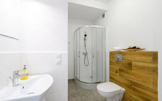 Art Apartments