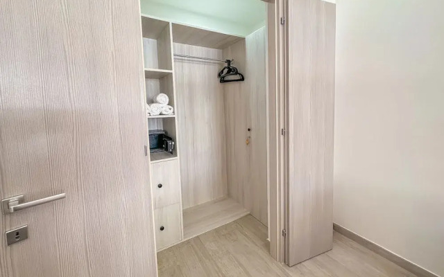 One Bedroom Apartment