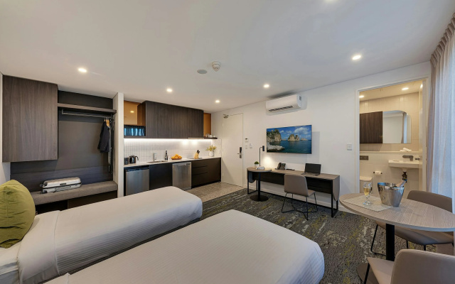 Littomore Suites Kingswood – Guest Rooms – Sydney