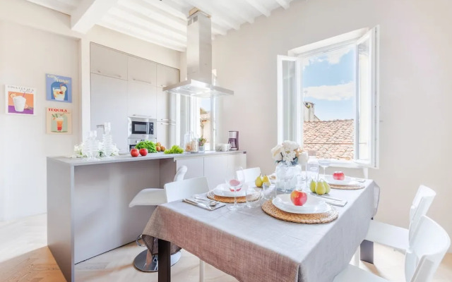 The White Lotus Penthouse