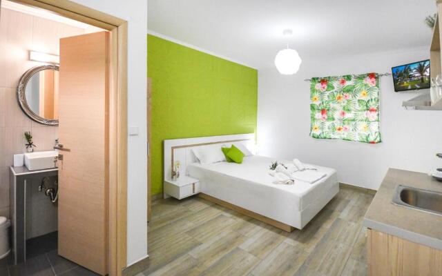 River rooms kriaritsi