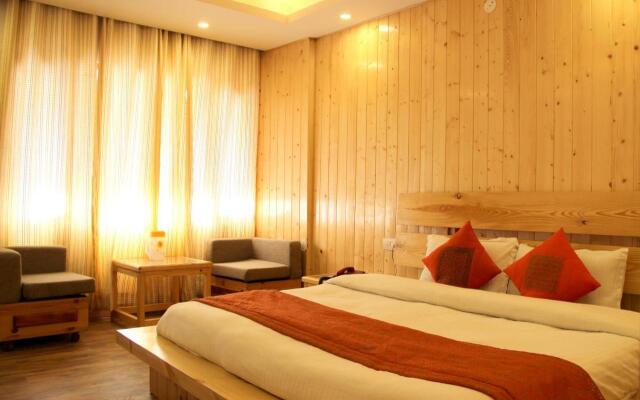 Hotel Dreamland Riverside (Old Manali)