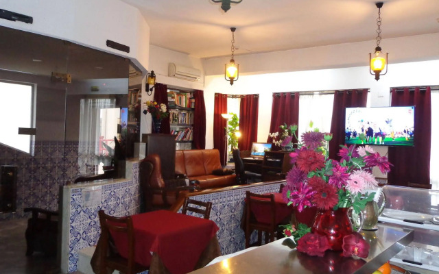 Hotel 4 Estações