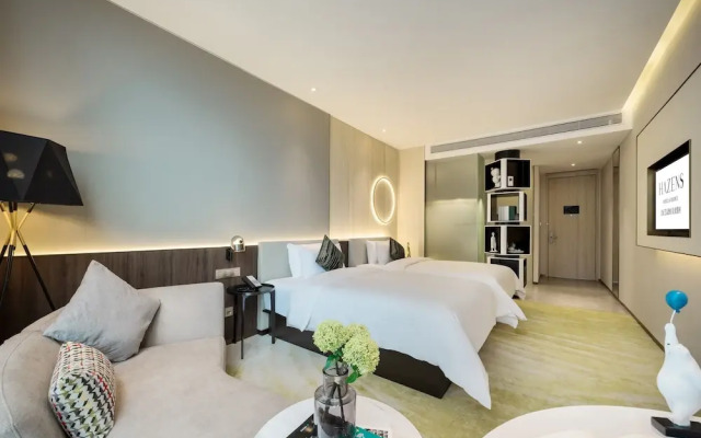 Hazens Hotel (Chengdu Chunxi Road, Tianfu Square)
