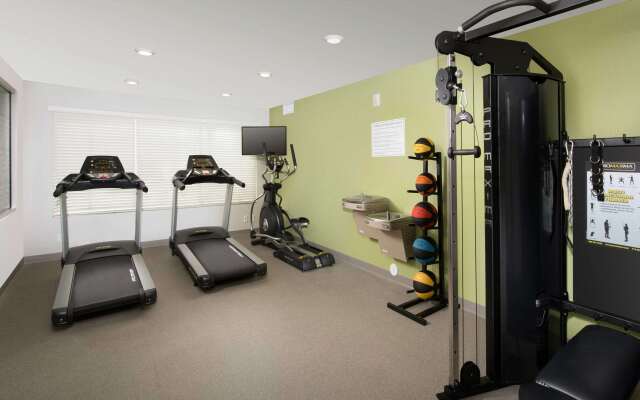 Extended Stay America Select Suites - Tampa - Northeast
