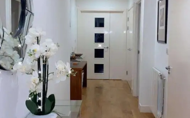 Impeccable 1-bed Apartment in London
