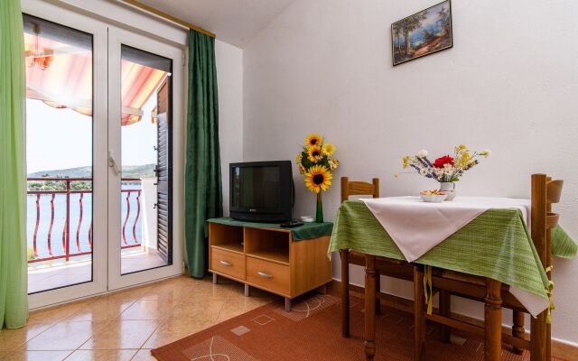 Apartment VV A1 Seget Vranjica, Riviera Trogir