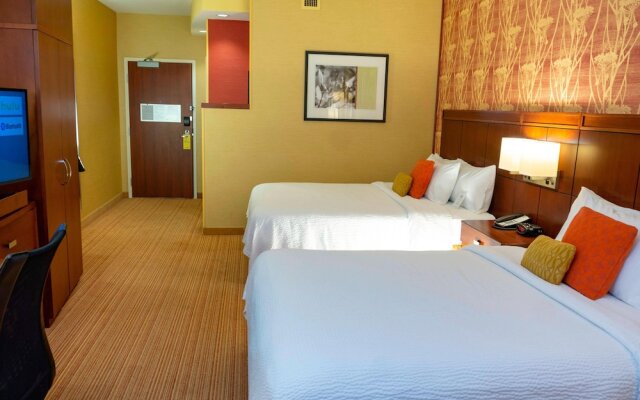 Courtyard by Marriott Long Beach Airport