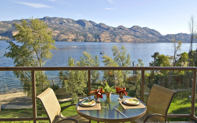 The Cove Lakeside Resort