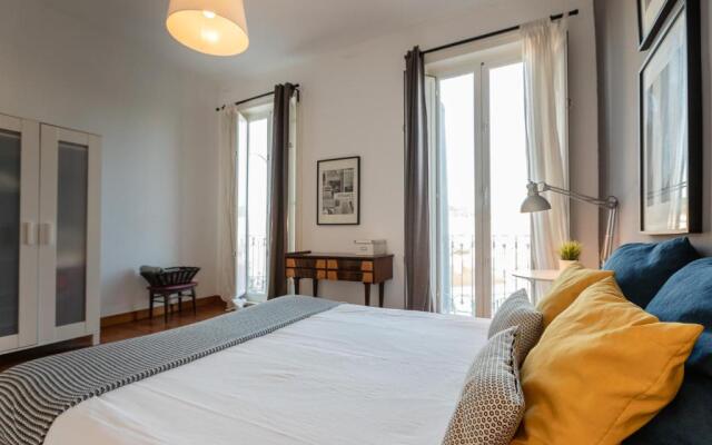 Bright Apartment with Two Bedrooms - BP31