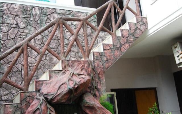 Sai Home Stay Bed and Breakfast