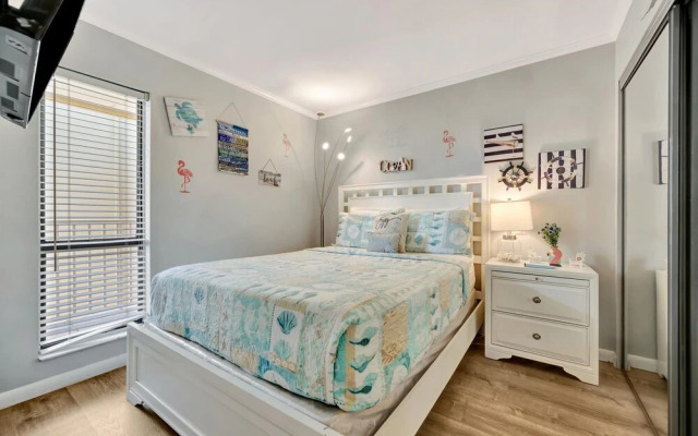 The Flamingo Balcony Waterview Heated Pool