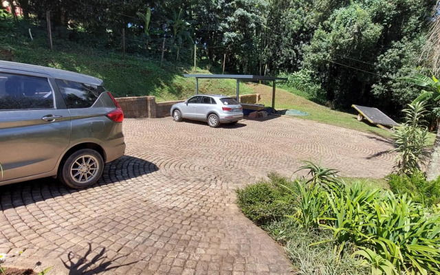 Studio 4 Churchill Lane Apartment