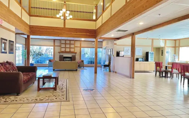 Comfort Inn & Suites