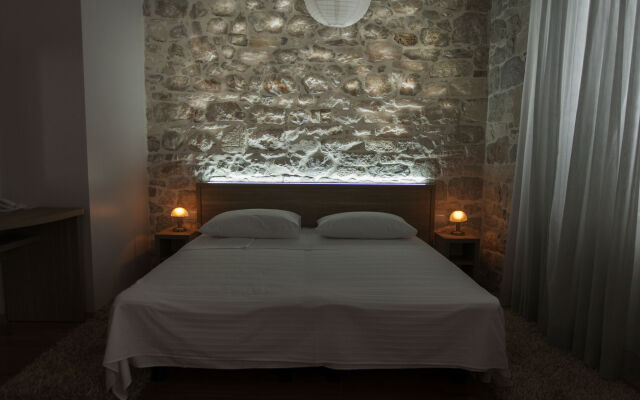 Tifani Luxury Rooms