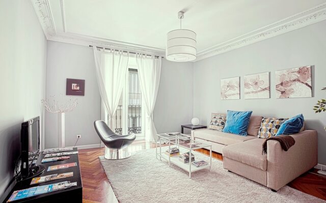 Design Apartment In The Center Of Madrid 2Bedrooms Teatro Real Iii