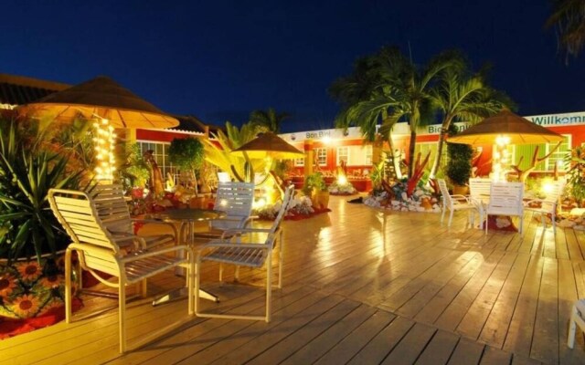 Sea Breeze Ocean, Studio 7 at Mangel Halto Beach