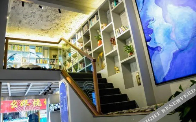 Jiyin Hostel