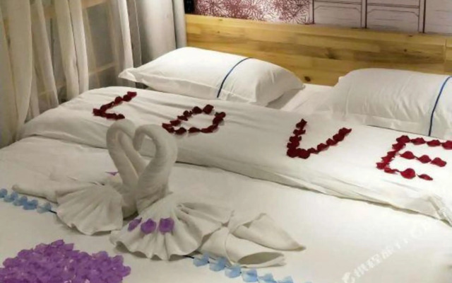 Xiyue Light Luxury Inn (Helong Gymnasium People's Hospital)