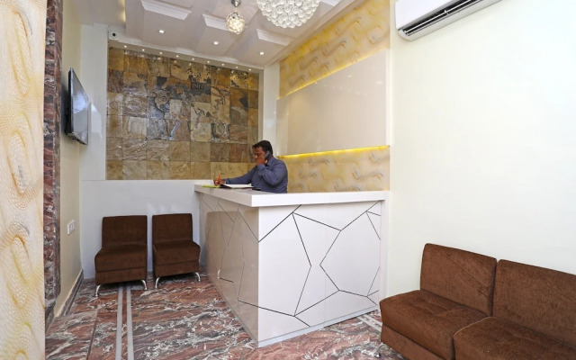 OYO 15617 Abi's Inn