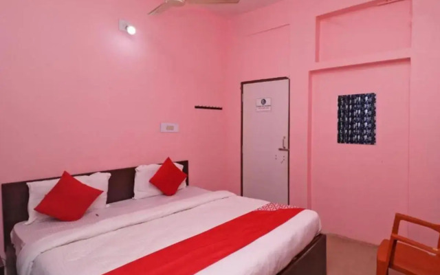 Oyo Flagship 807477 Bijaya Homes.