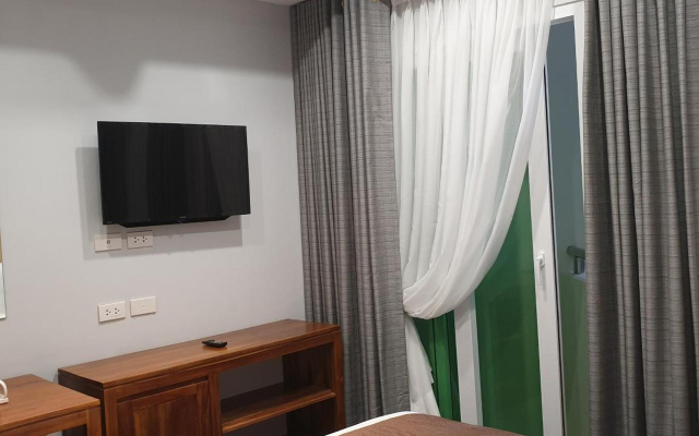 Leez Inn Makati