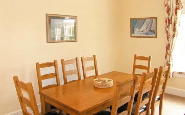 Station Flat
