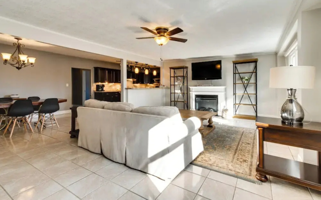 Updated Robinson Vacation Rental w/ Fireplace!