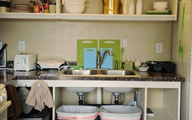 Camelot Inn at Honeyville