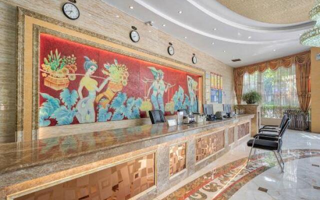 Jinhu Hotel