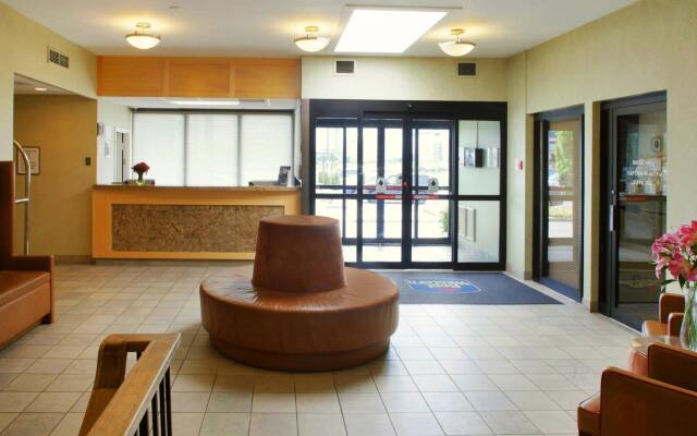Best Western Parkway Hotel Toronto North