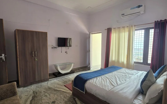 Siddhi Vinayak Hotel And Banquet
