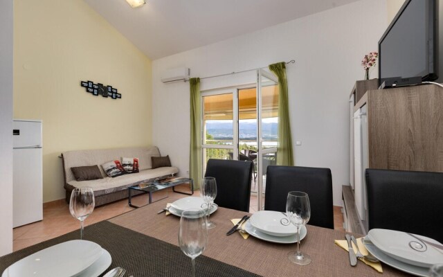Nice Home in Cizici With Wifi and 2 Bedrooms