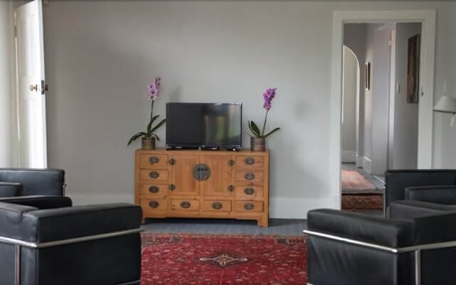 Harcourt Lodge