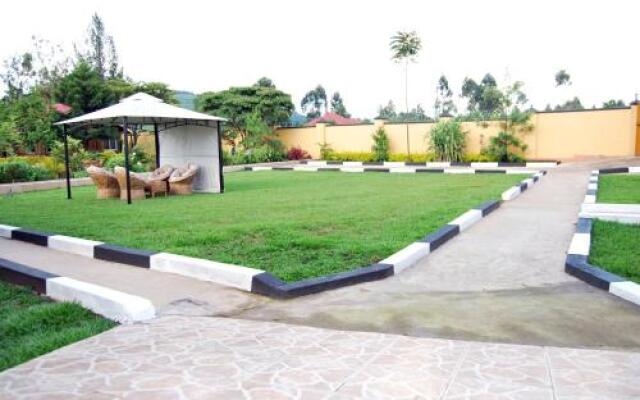 Tourland Cottages Kisoro