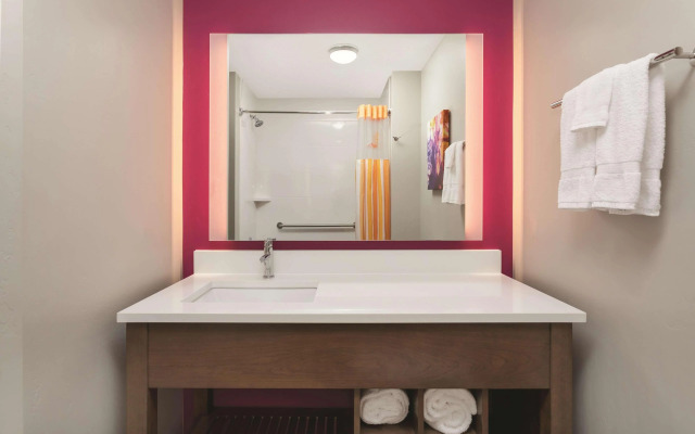 La Quinta Inn & Suites by Wyndham South Jordan