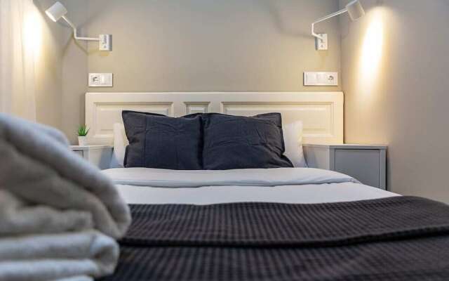 Cosy 2 Bed Apt in Chamberí 2 Min to Tube