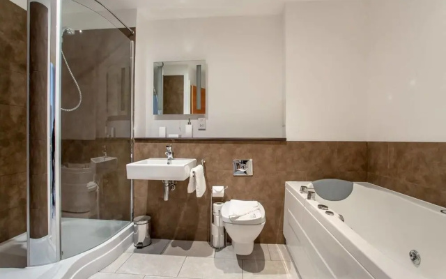 Stylish 2bed Apt With Free Parking/elevator