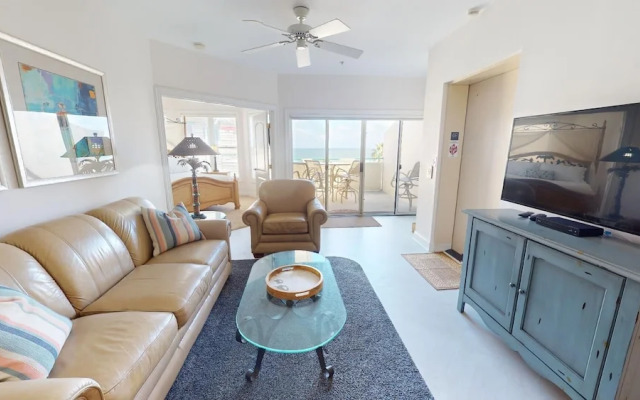 Desoto Beach Club 304