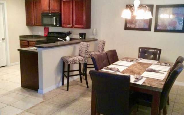 Four Bedroom Pool Home - 150 EP - Vusa