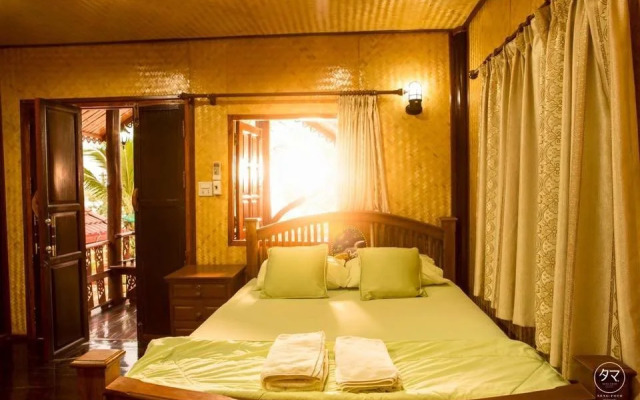 Baan Pak Rim Khong Resort