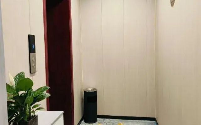 Xiguo Hotel (Huiyou Plaza Branch, Aowei Road, Xiong'an New Area)