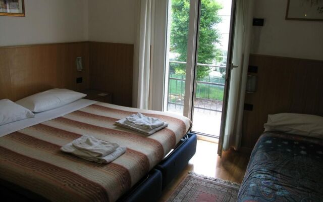 Hotel Oasi