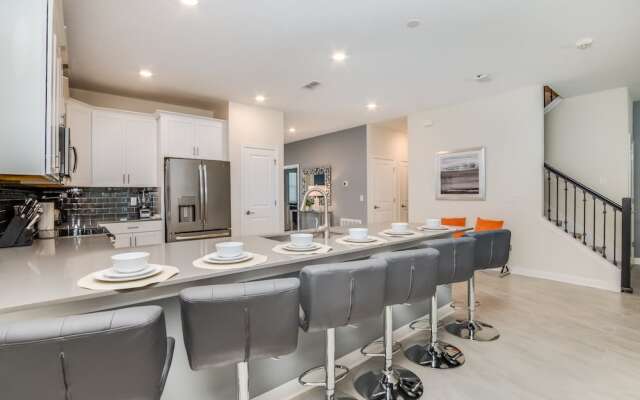 Storey Lake 9 BR Villa with Game Room