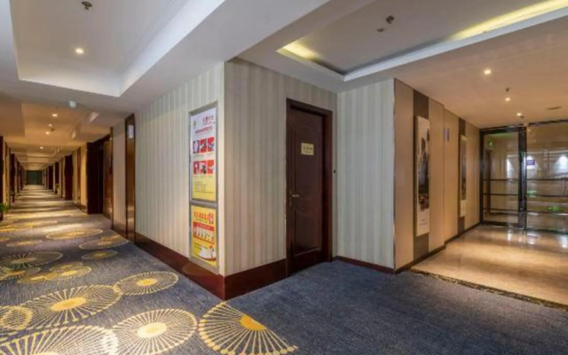 Super 8 Select Hotel