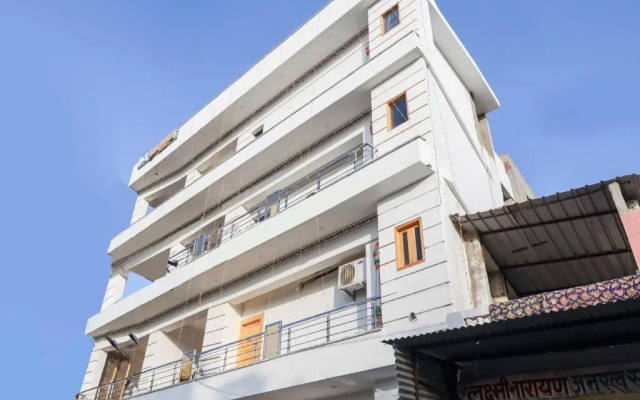 R S Stay by OYO Rooms