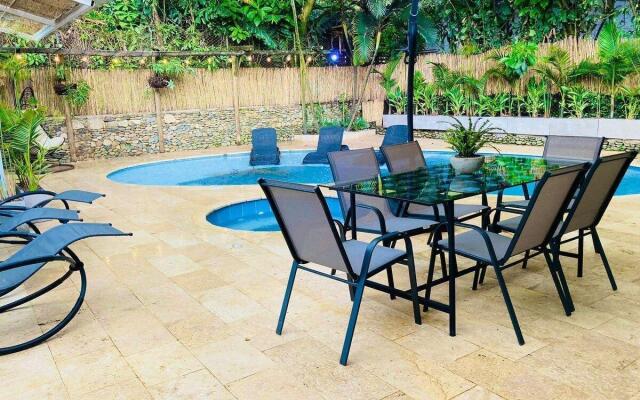 Luxury Villa In Aguacatala2