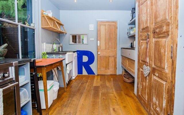 Stunning Stylish 3 Bed House in Fantastic Location