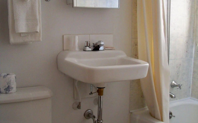 Bells Motor Lodge Motel - Spearfish