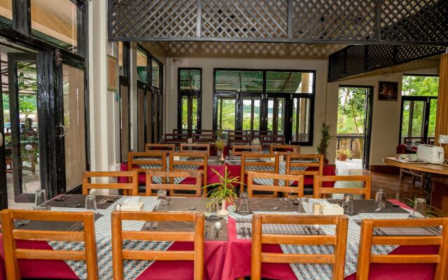 Hotel Riverside